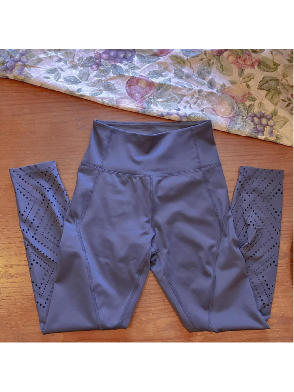Y2K Marika Purple Laser Cut Active Leggings (Small) - Picture 2 of 4
